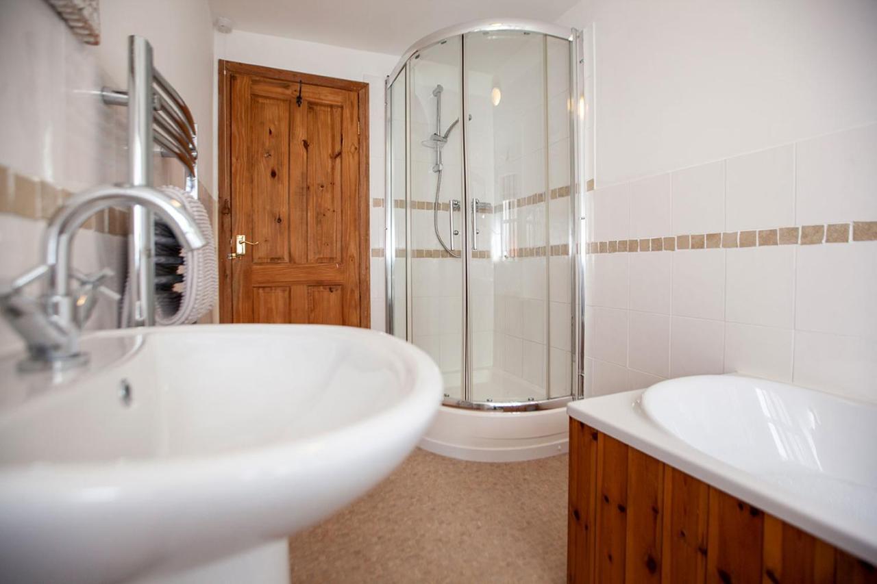 Farndale Cottage Уитби Екстериор снимка
