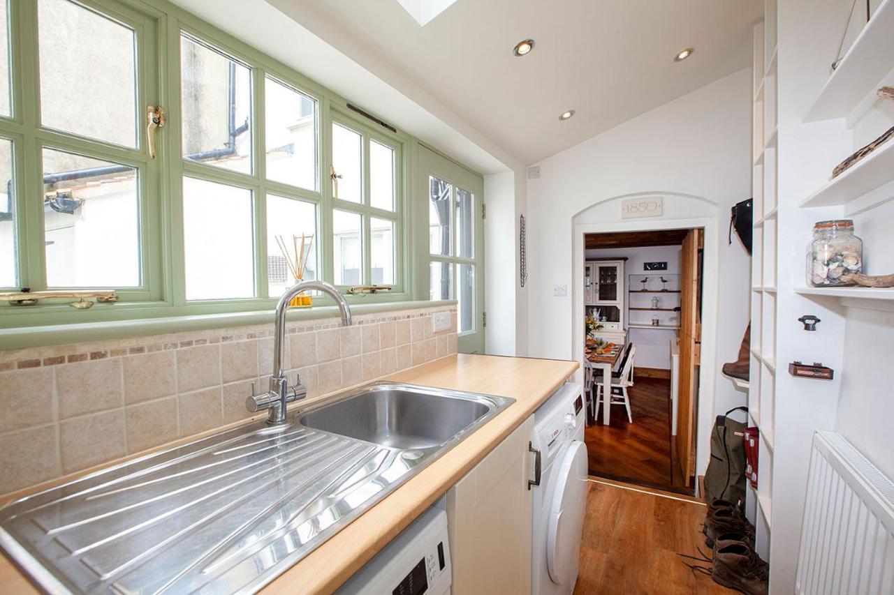 Farndale Cottage Уитби Стая снимка